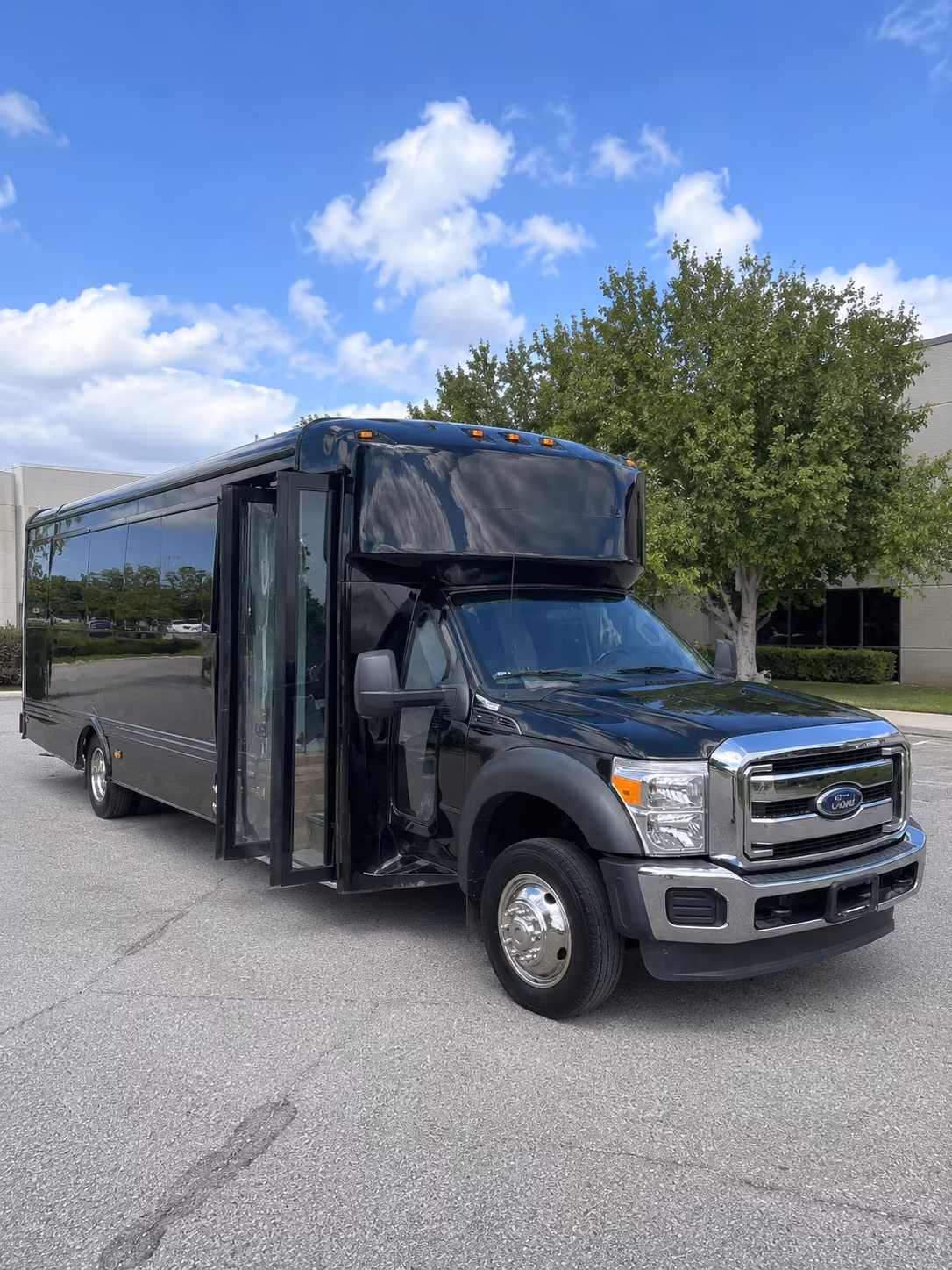 Jackson Homecoming & Prom Party Bus Rentals