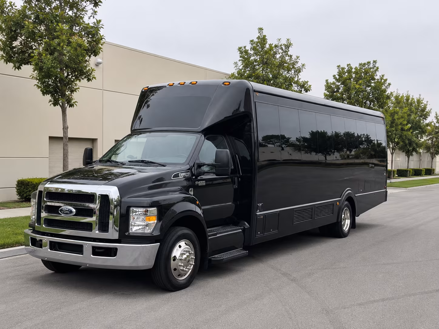 Mobile Winery Tour & Pub Crawl Transportation party bus exterior