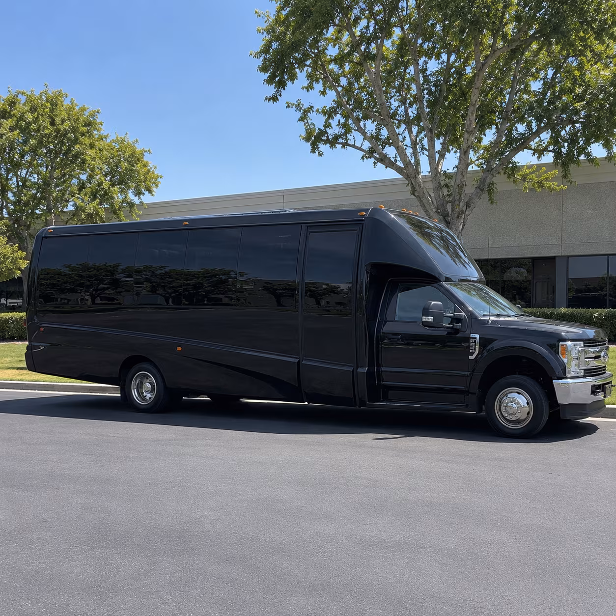 Mobile Winery Tour & Pub Crawl Transportation group transportation