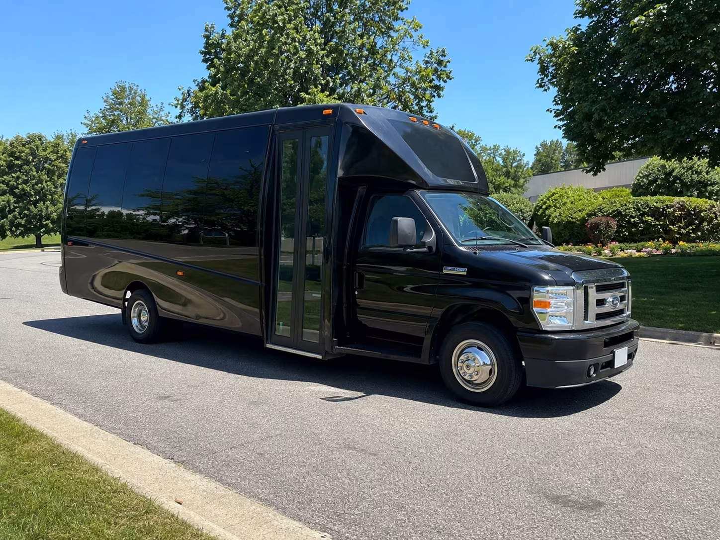 New Orleans Homecoming & Prom Party Bus Rentals